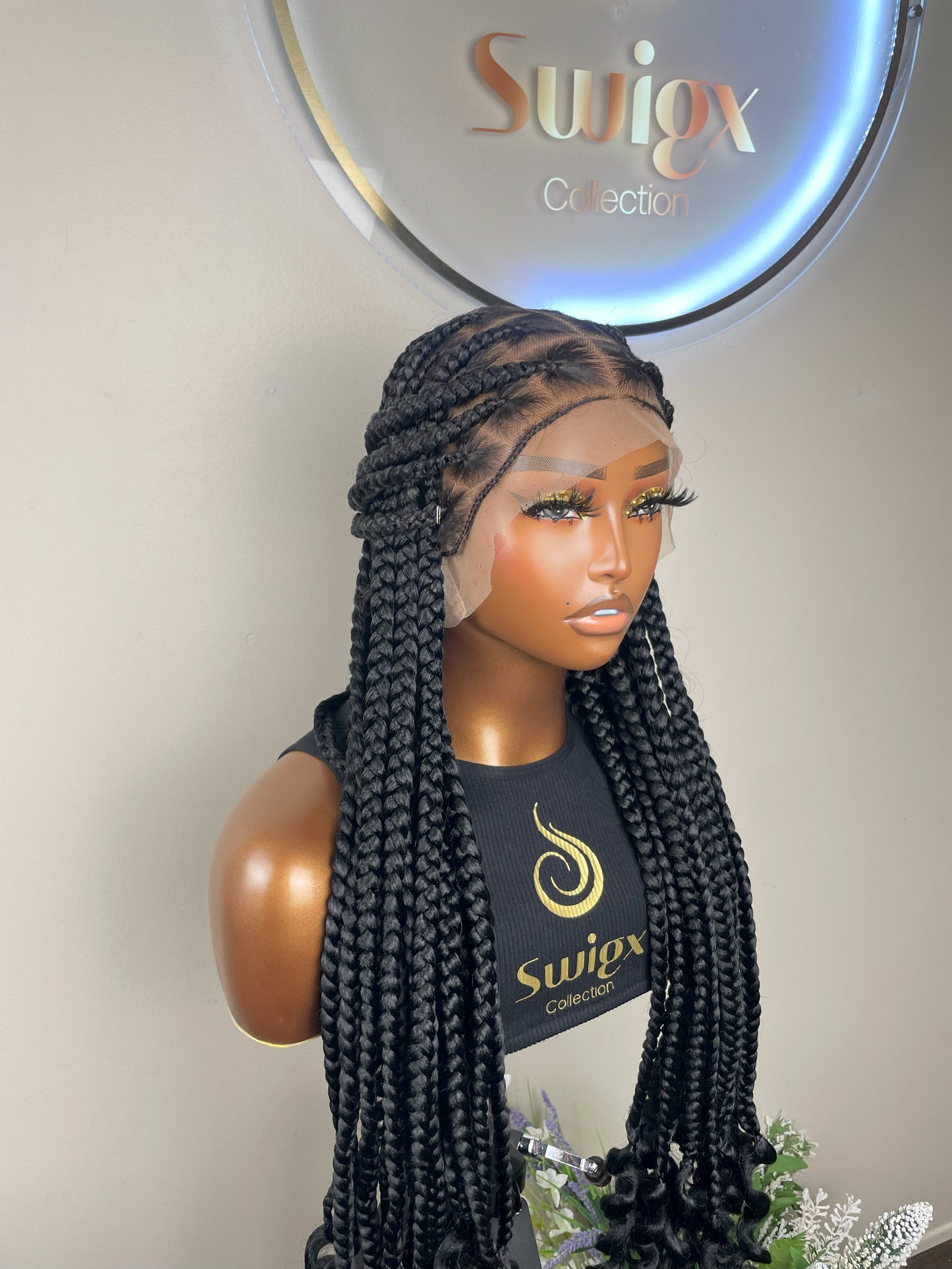Jumbo Knotless with Curly Ends - Black